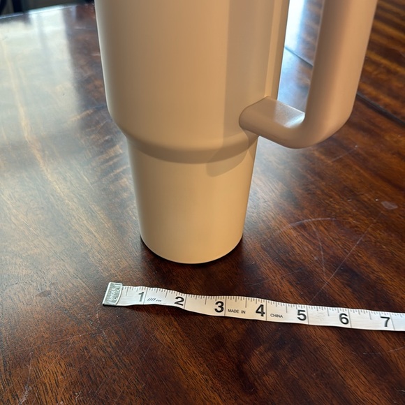 NEW NEVER USED-40oz double insulated tumbler water bottle with straw - Picture 3 of 5